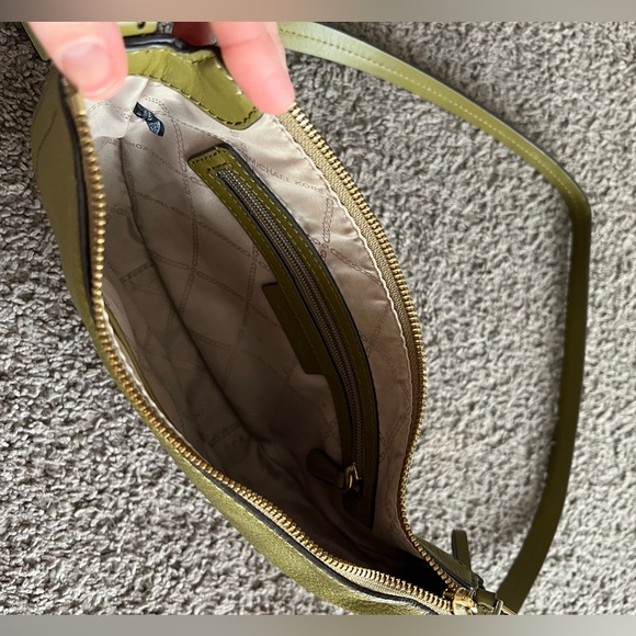 Michael Kors Crossbody - Picture 5 of 5